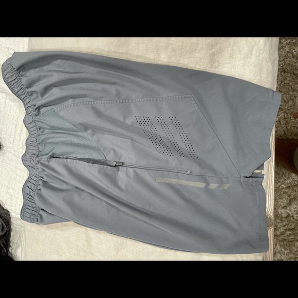 Ideology men’s medium grey shorts - Picture 5 of 5